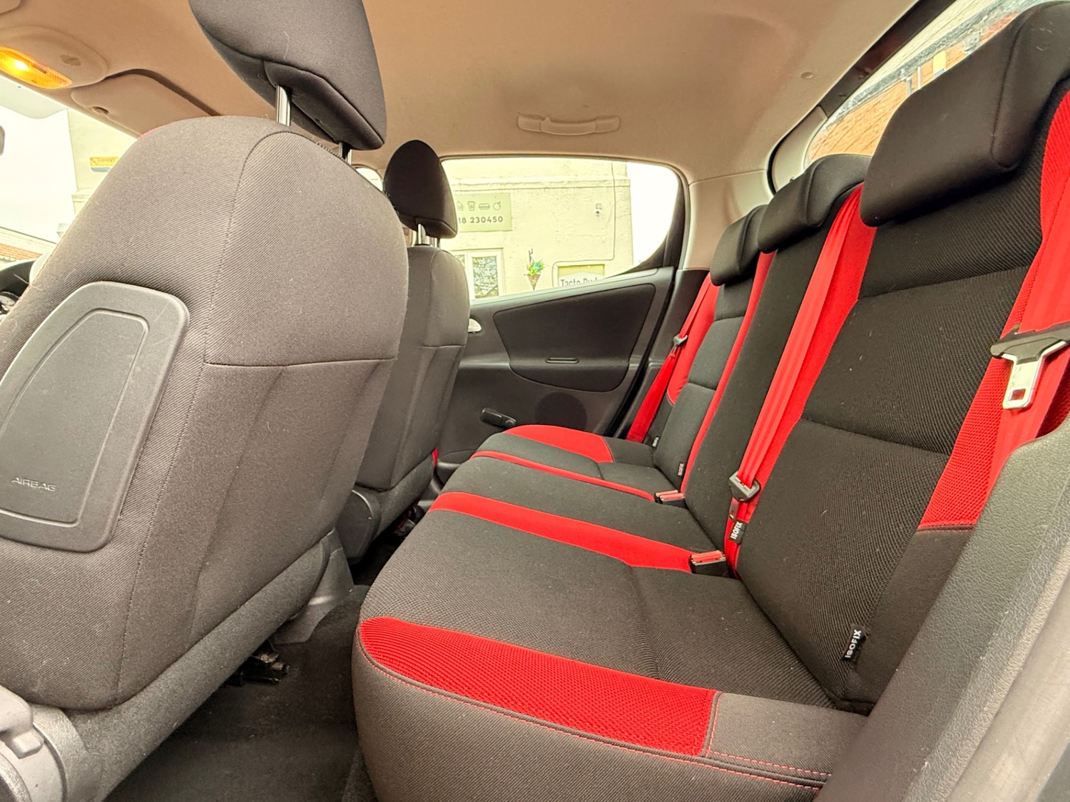 Used Peugeot 207 2010 for sale - 76275053: Photo 12