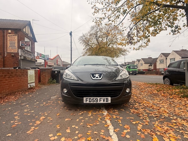 Used Peugeot 207 2010 for sale - 76275053: Photo 2