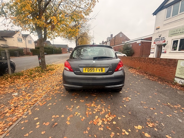 Used Peugeot 207 2010 for sale - 76275053: Photo 5
