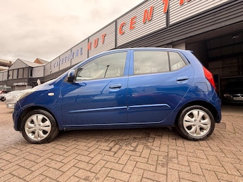Used Hyundai i10 2011 for sale - 76472771: Photo