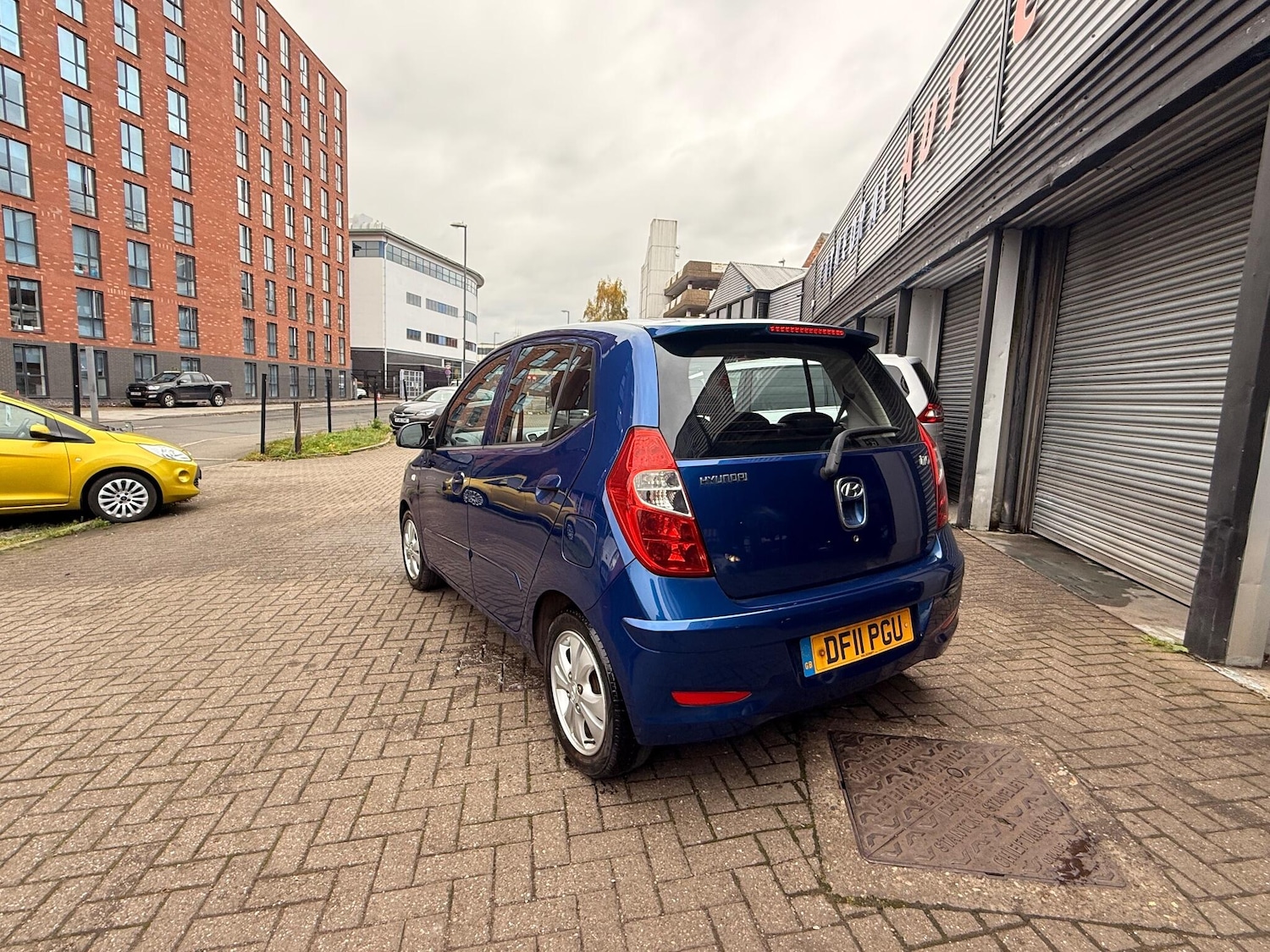 Used Hyundai i10 2011 for sale - 76472771: Photo 5