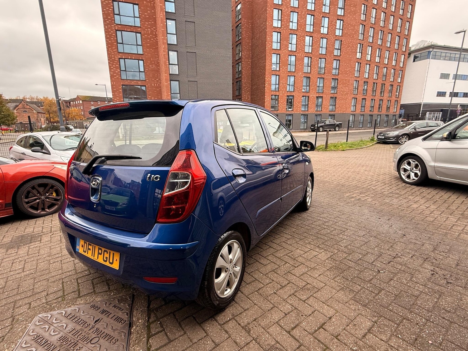 Used Hyundai i10 2011 for sale - 76472771: Photo 8