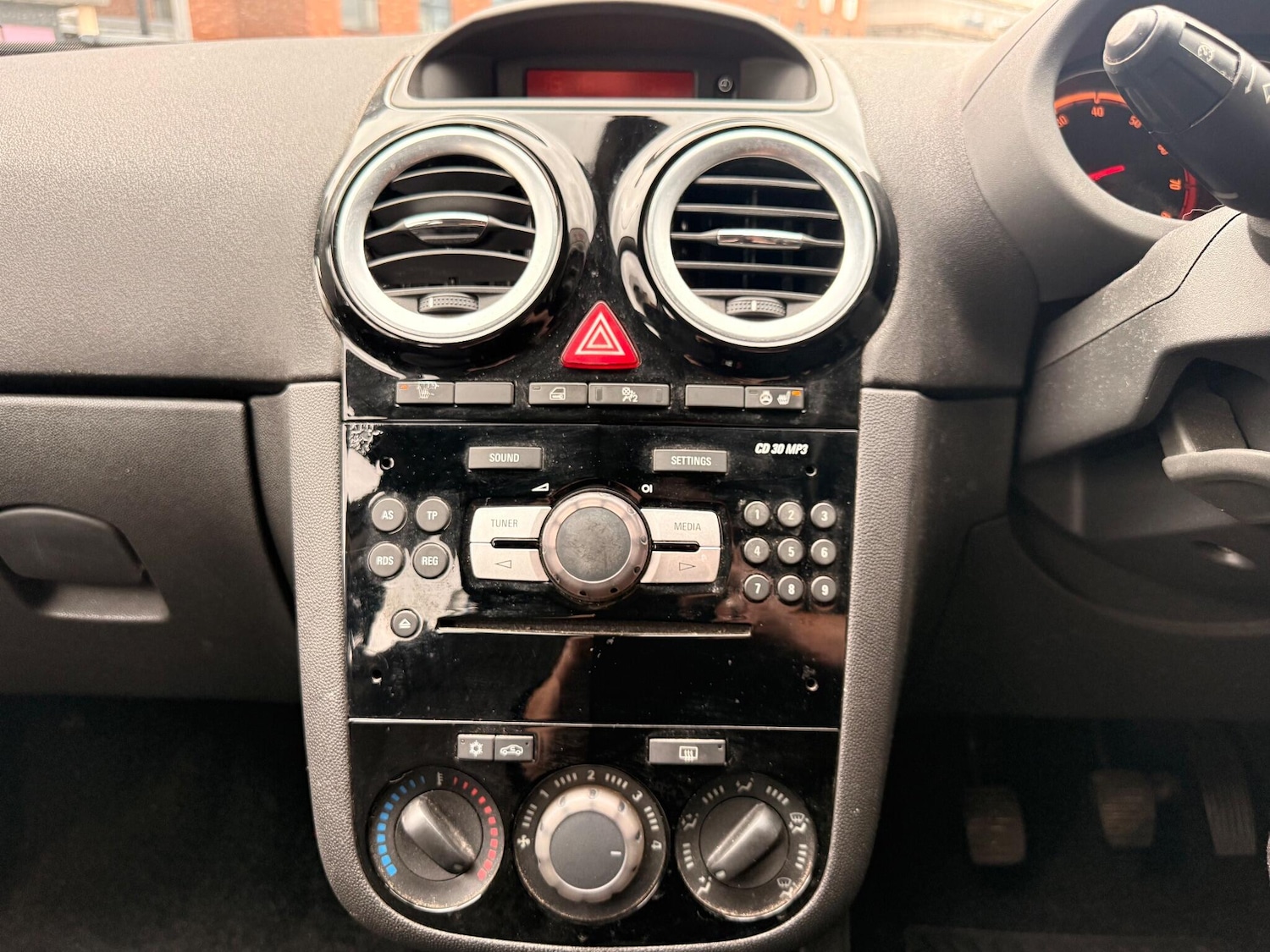 Used Vauxhall Corsa 2014 for sale - 76200659: Photo 14