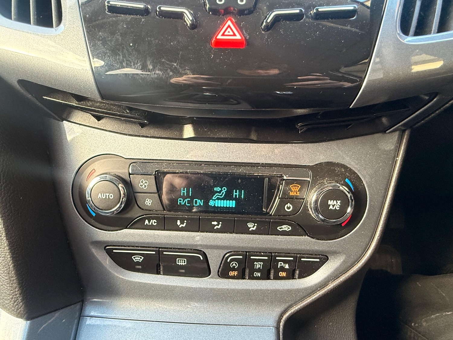 Used Ford Focus 2014 for sale - 77163167: Photo 14