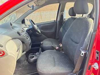 Used Toyota Yaris 2005 for sale - 77730915: Photo