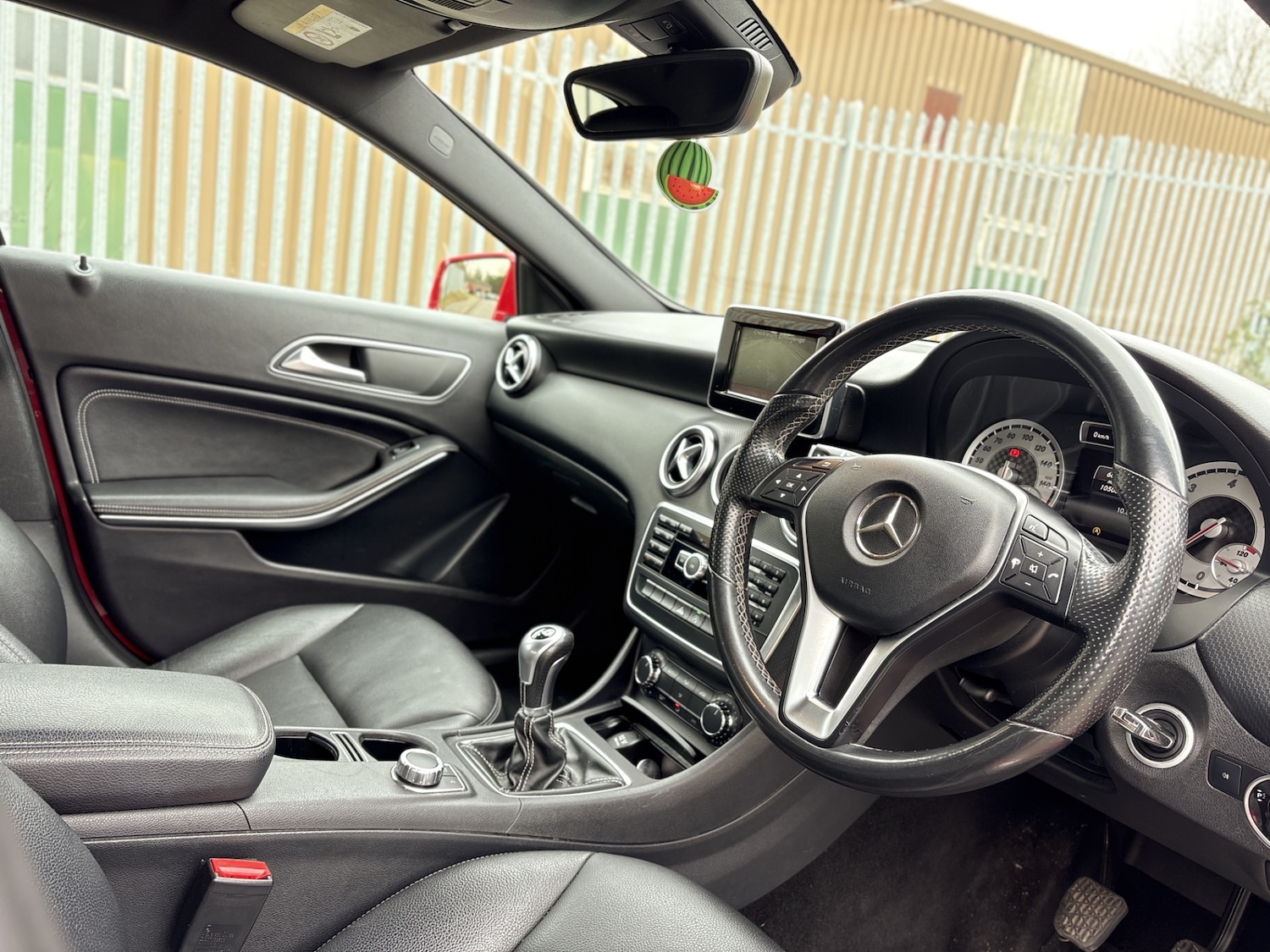 Used Mercedes-Benz A-Class 2015 for sale - 77984812: Photo 4