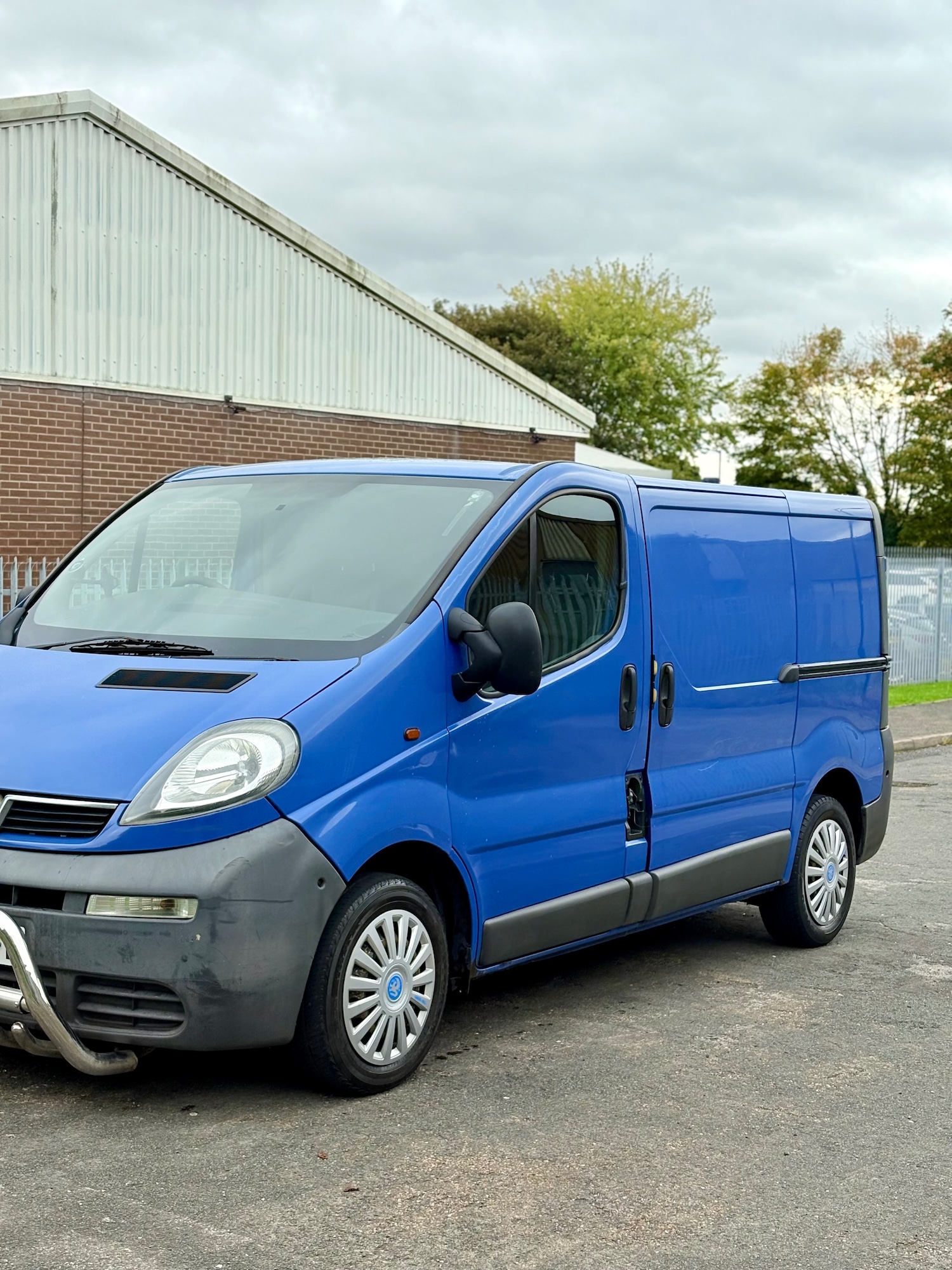 Used Vauxhall Vivaro 2004 for sale - 78145949: Photo 2