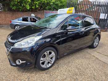 Used Peugeot 208 2014 for sale - 75318840: Photo