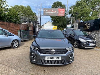 Used Volkswagen T-Roc 2019 for sale - 76227785: Photo