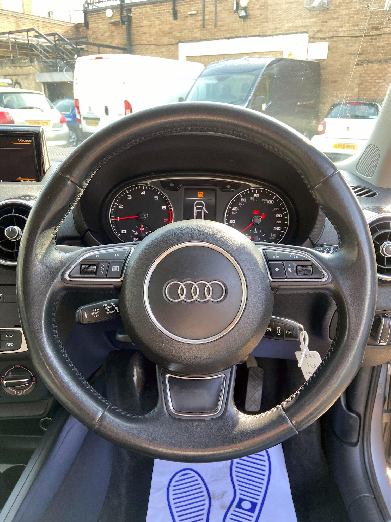Used Audi A1 2015 for sale - 77143553: Photo 25