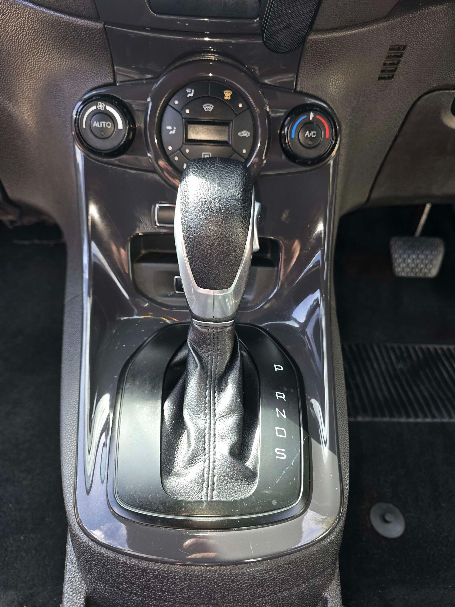 Used Ford Fiesta 2013 for sale - 78019413: Photo 14