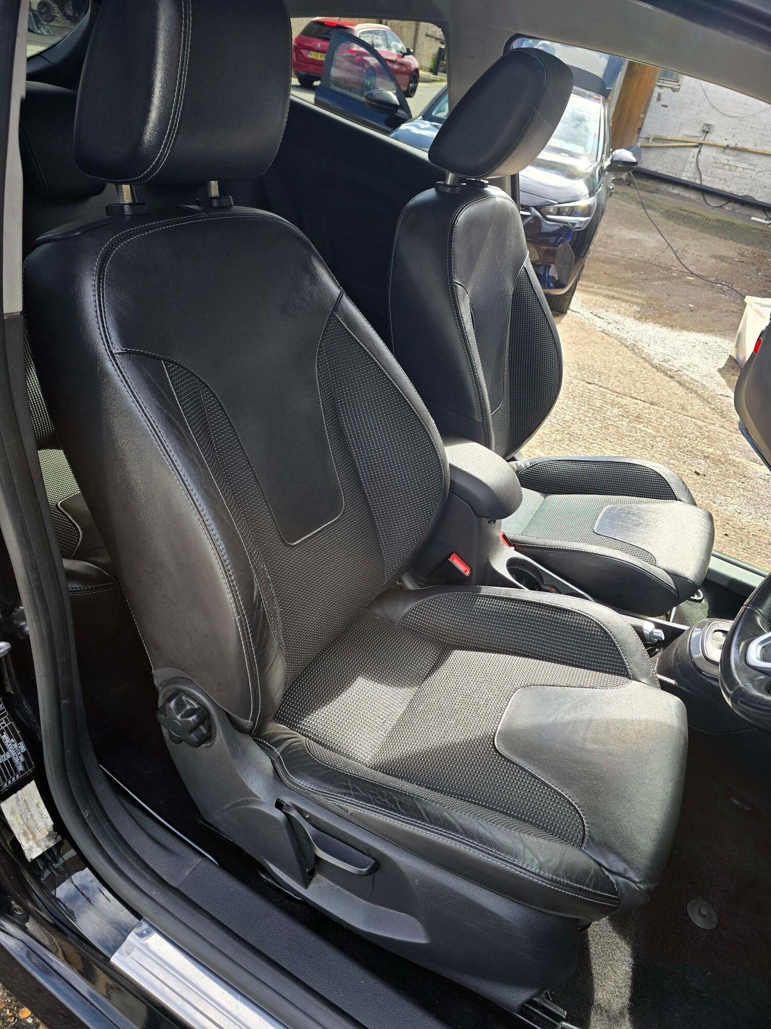 Used Ford Fiesta 2013 for sale - 78019413: Photo 23