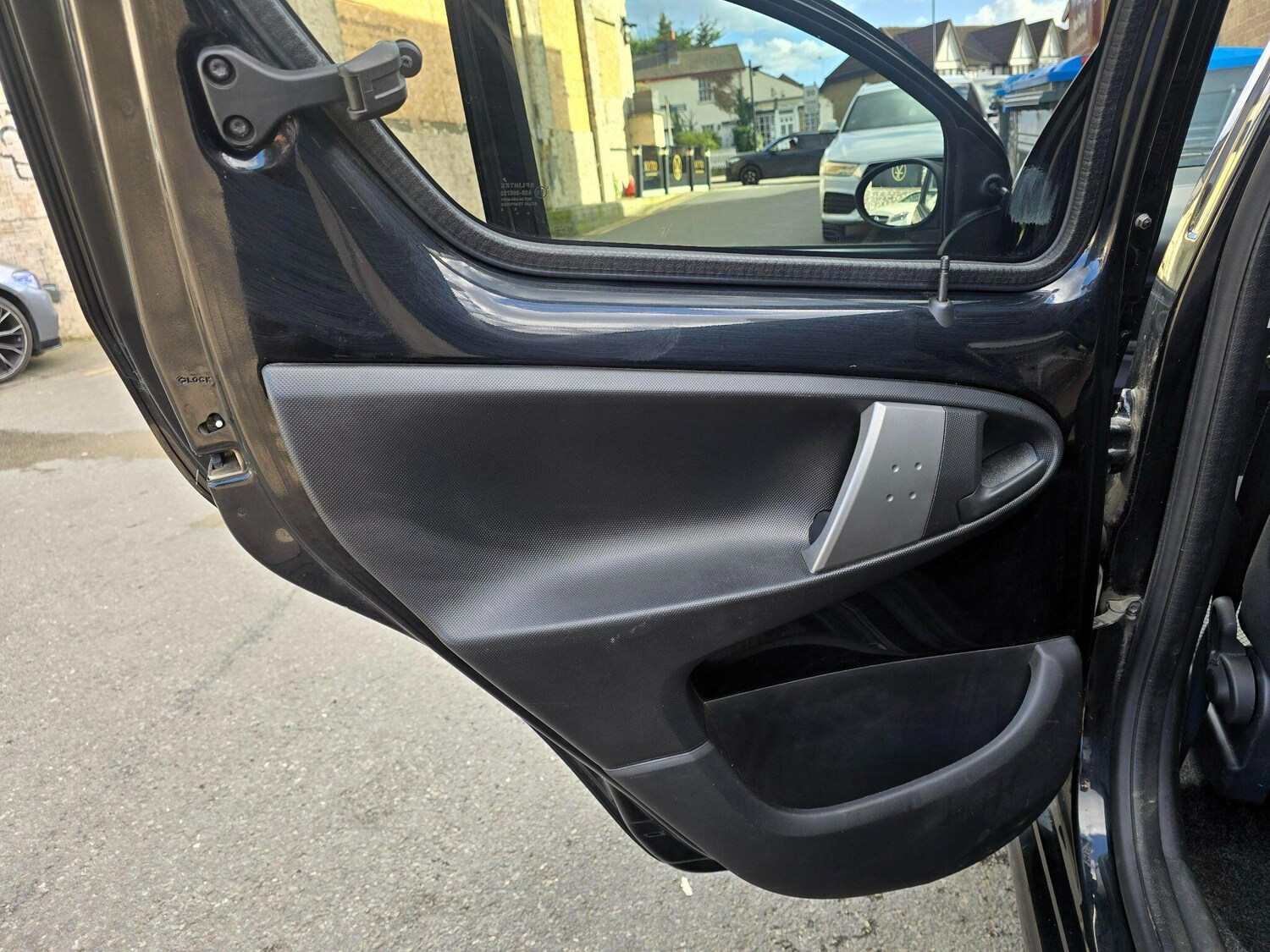 Used Toyota AYGO 2013 for sale - 77839693: Photo 13