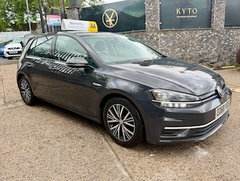 Used Volkswagen Golf 2018 for sale - 78704982: Photo