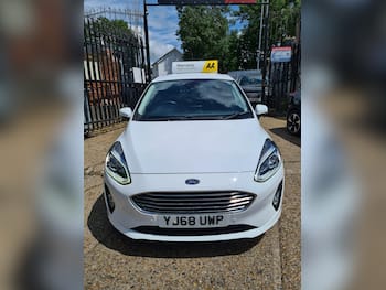 Used Ford Fiesta 2018 for sale - 79807487: Photo