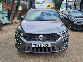 Used Volkswagen T-Roc 2019 for sale - 79669100: Photo