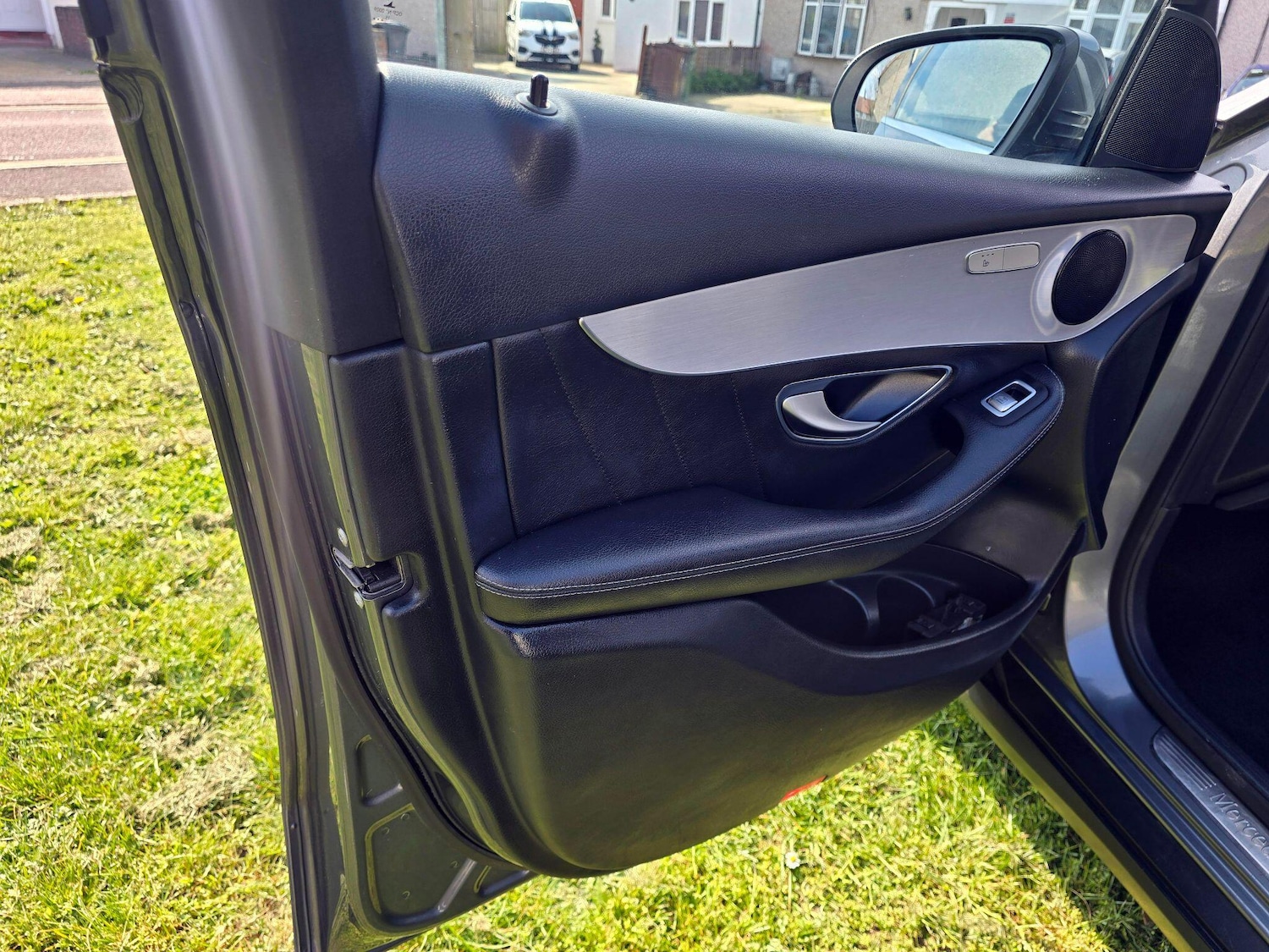 Used Mercedes-Benz GLC 2016 for sale - 77982360: Photo 15