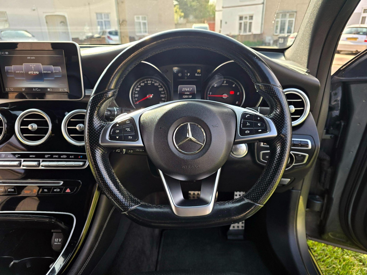 Used Mercedes-Benz GLC 2016 for sale - 77982360: Photo 23