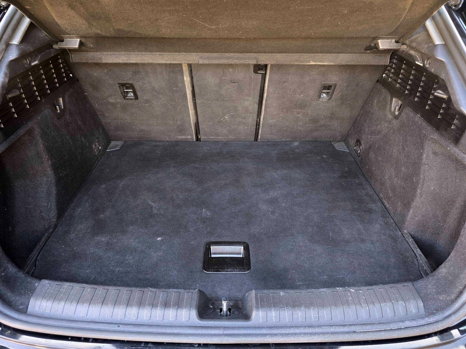 Vehicle 33