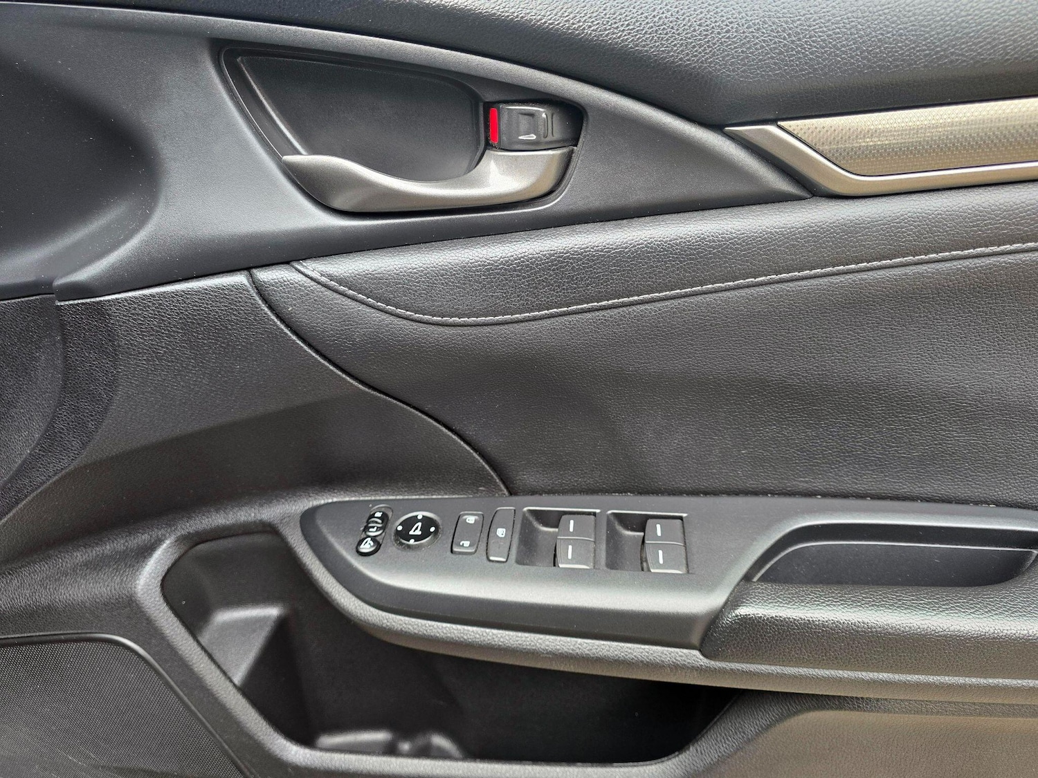 Used Honda Civic 2017 for sale - 78141454: Photo 11