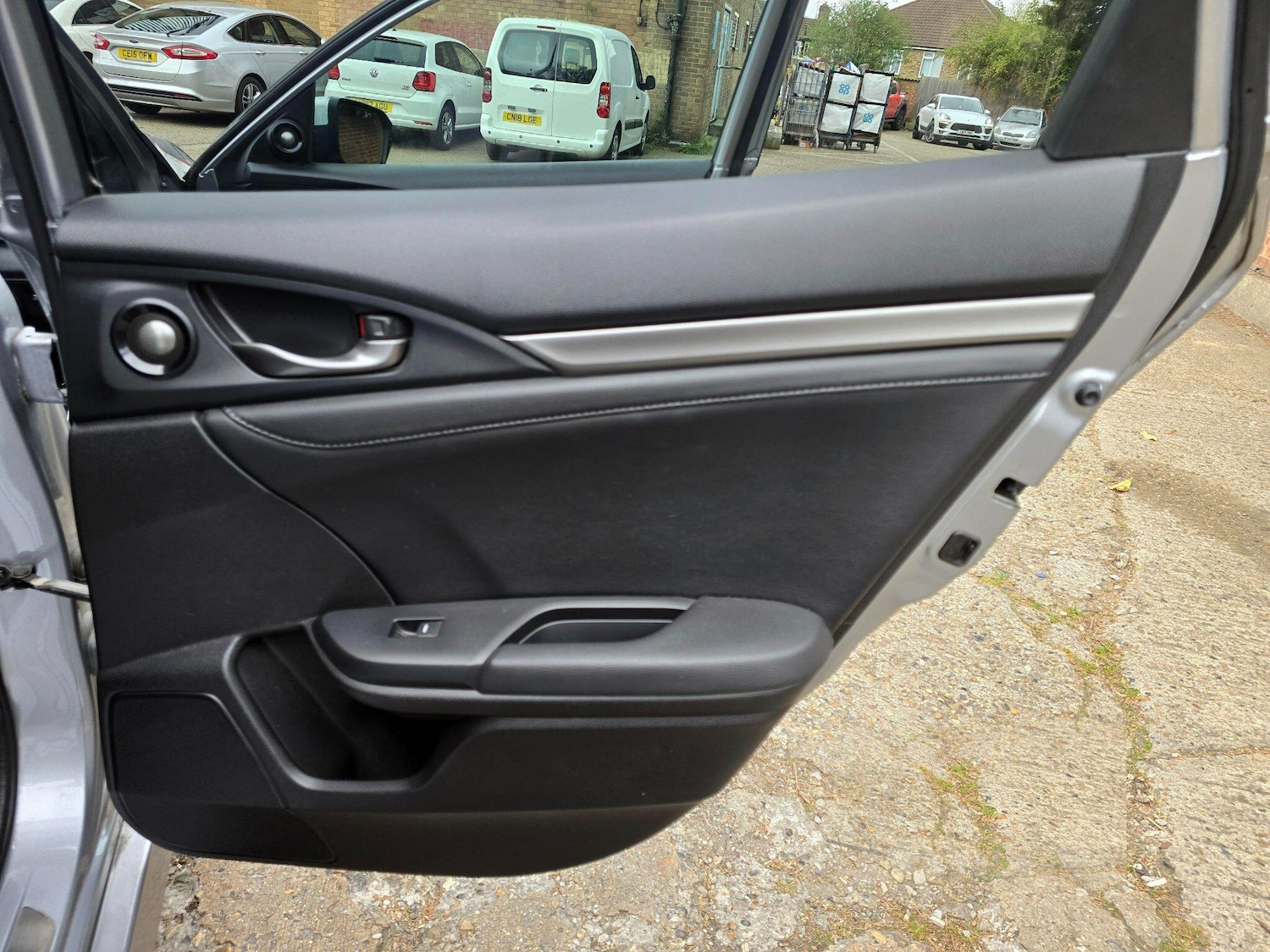 Used Honda Civic 2017 for sale - 78141454: Photo 12