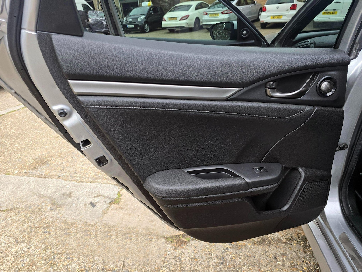 Used Honda Civic 2017 for sale - 78141454: Photo 14