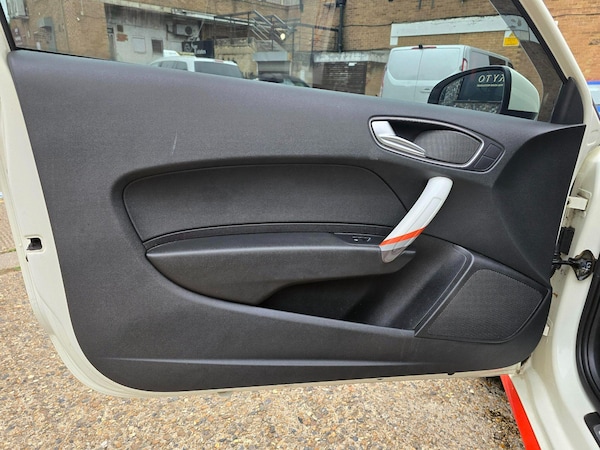 Used Audi A1 2012 for sale - 76270950: Photo 9