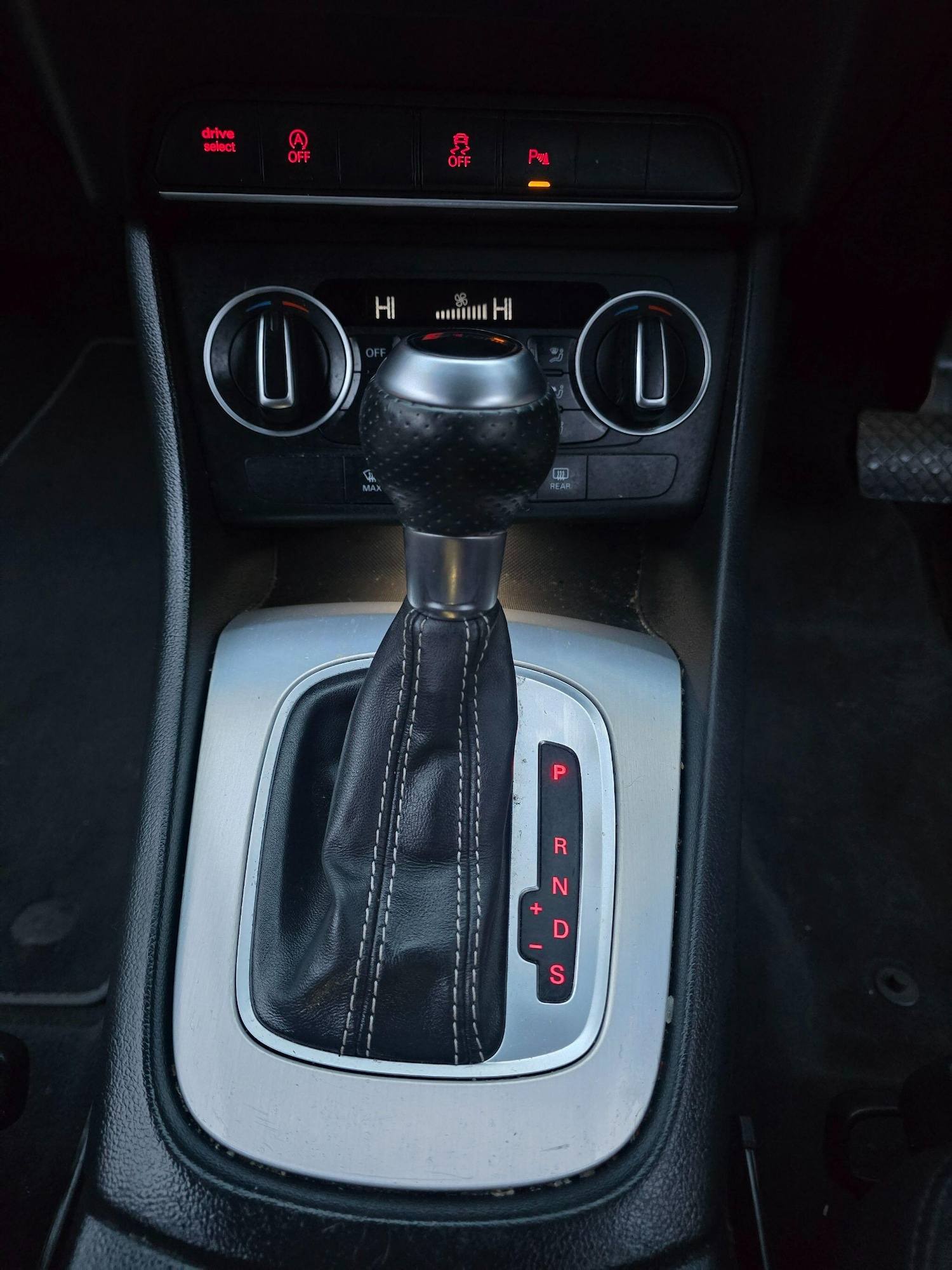 Used Audi Q3 2015 for sale - 77358424: Photo 11