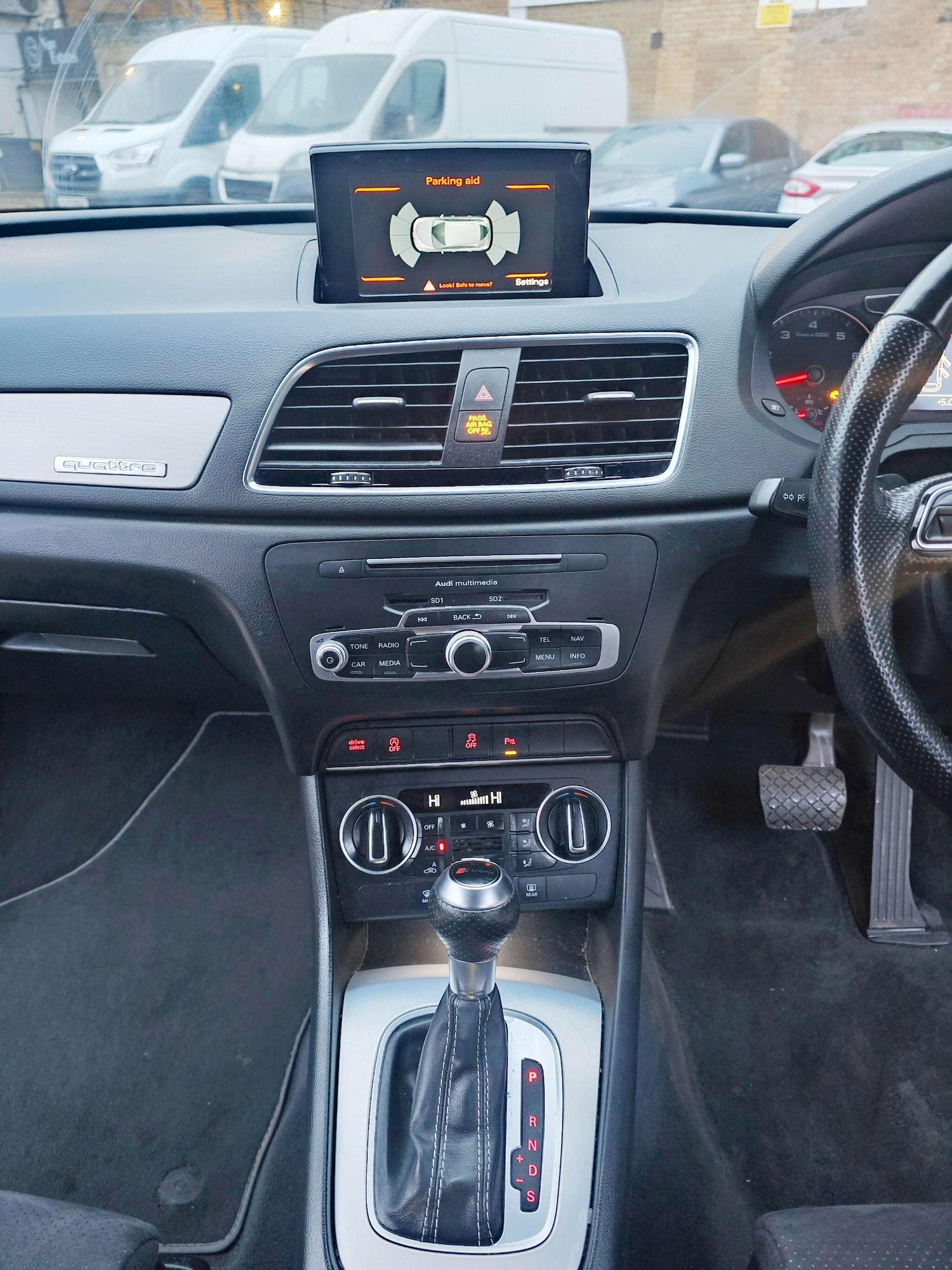 Used Audi Q3 2015 for sale - 77358424: Photo 12