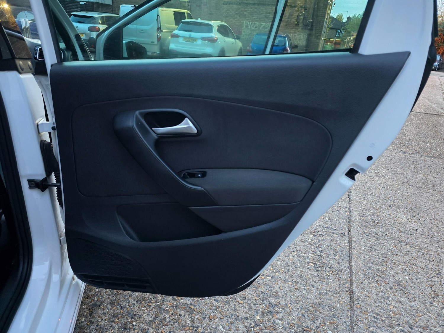 Used Volkswagen Polo 2013 for sale - 76473386: Photo 14