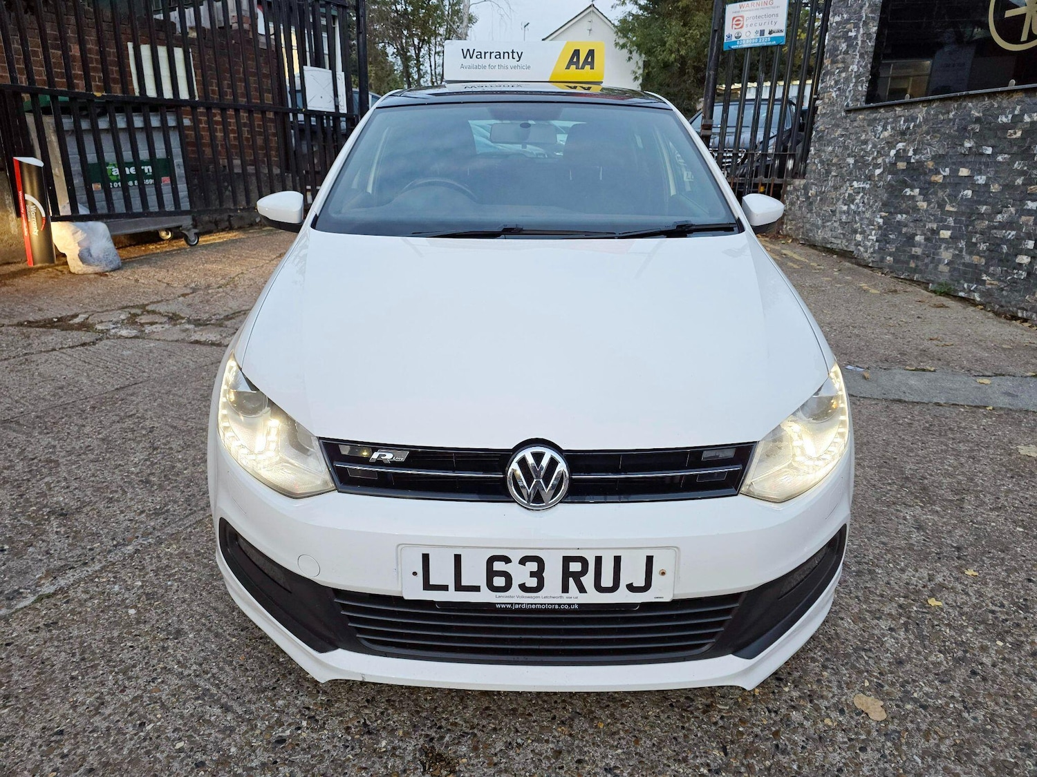 Used Volkswagen Polo 2013 for sale - 76473386: Photo 2