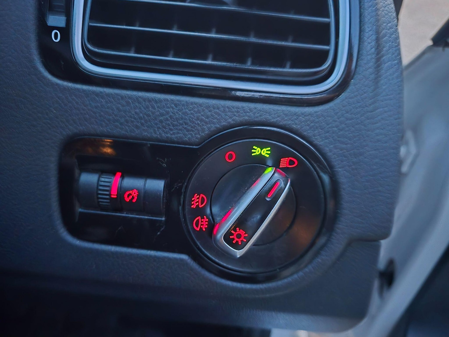 Used Volkswagen Polo 2013 for sale - 76473386: Photo 21