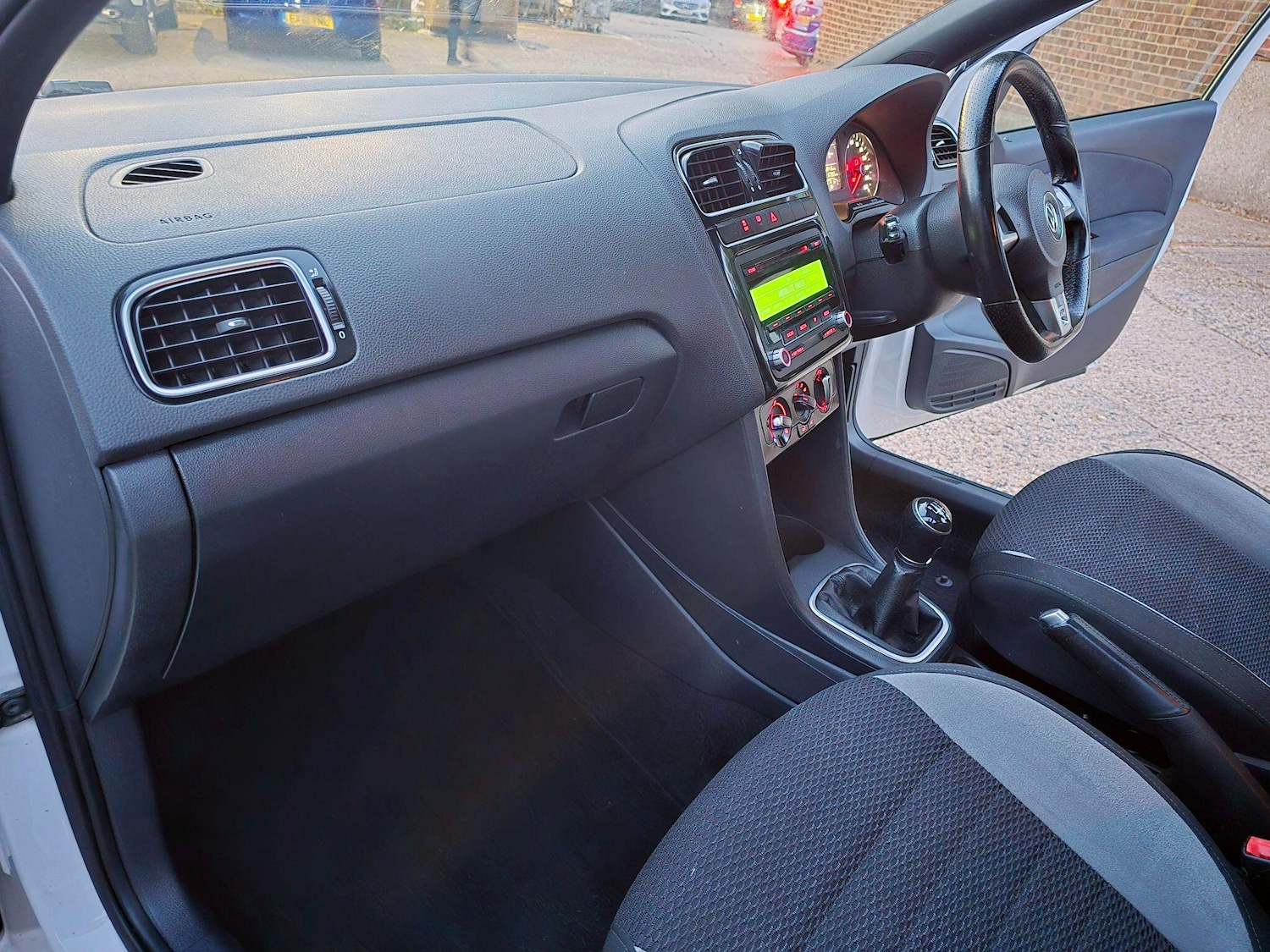 Used Volkswagen Polo 2013 for sale - 76473386: Photo 22