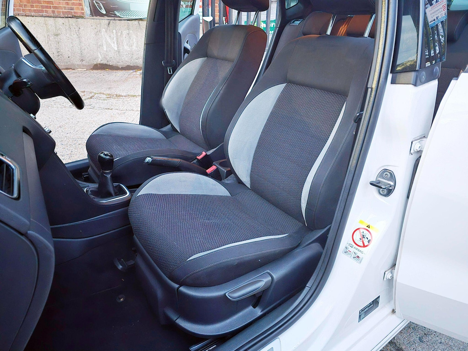 Used Volkswagen Polo 2013 for sale - 76473386: Photo 24