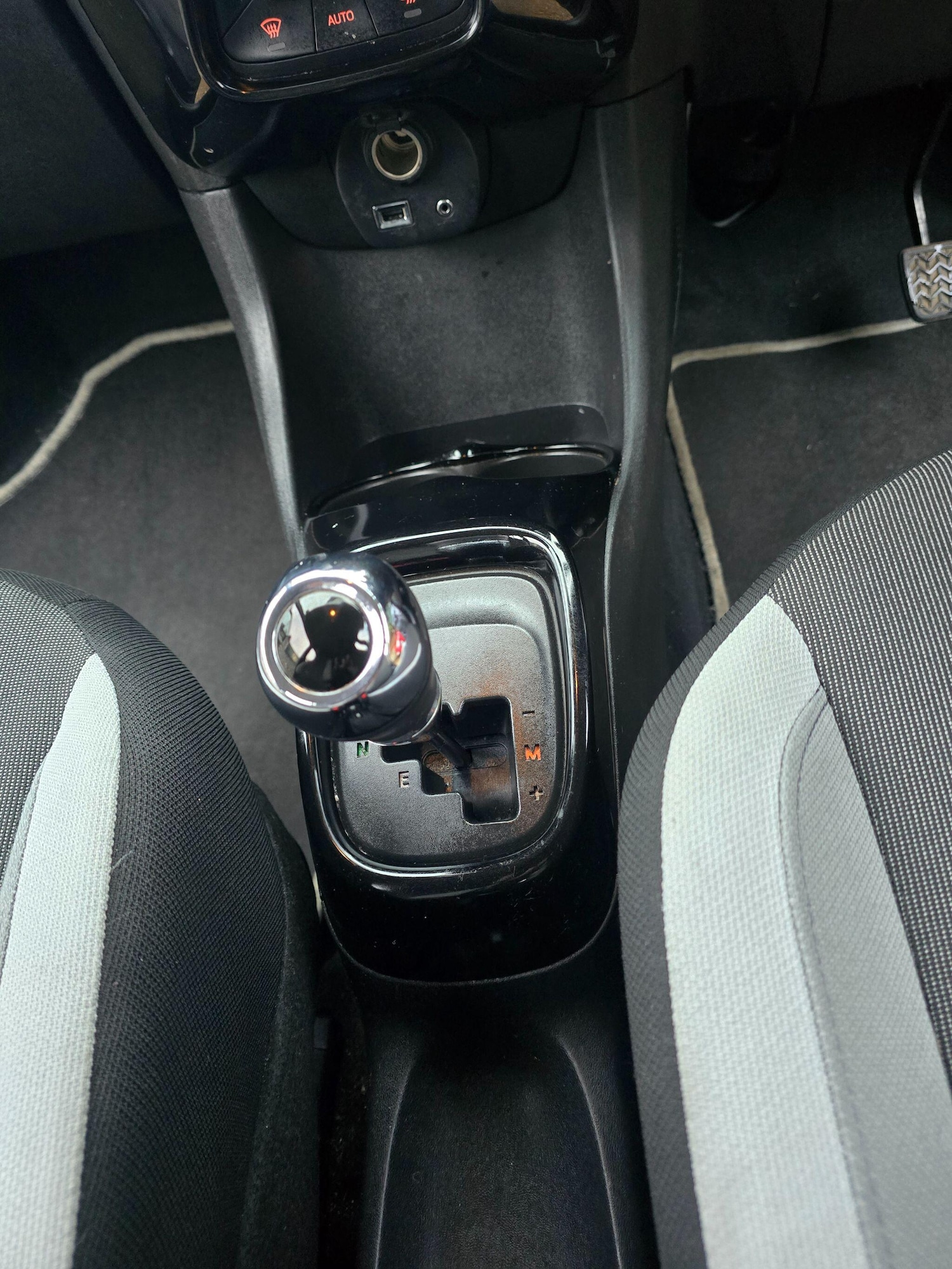 Used Toyota AYGO 2015 for sale - 77550412: Photo 14