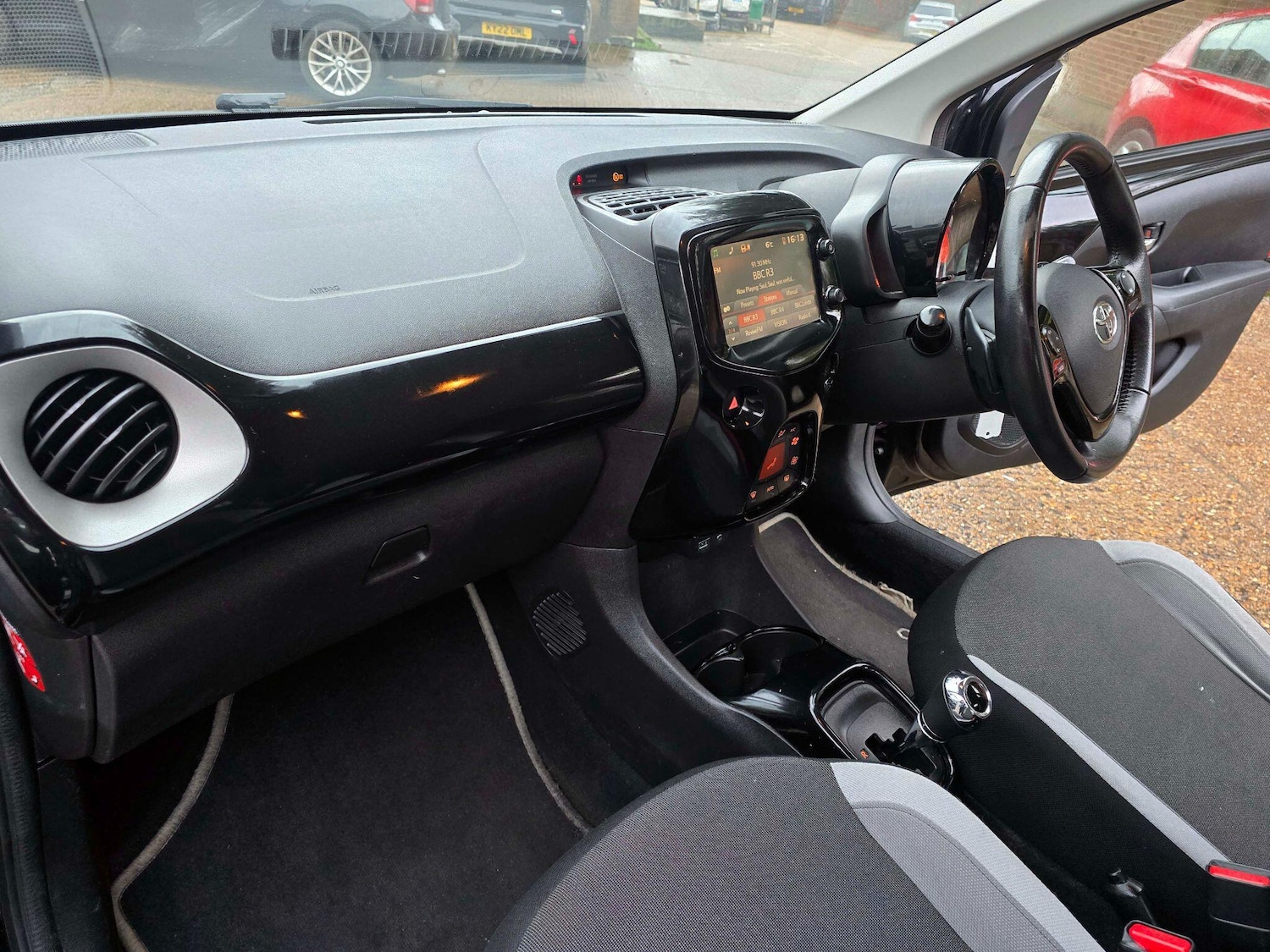 Used Toyota AYGO 2015 for sale - 77550412: Photo 18