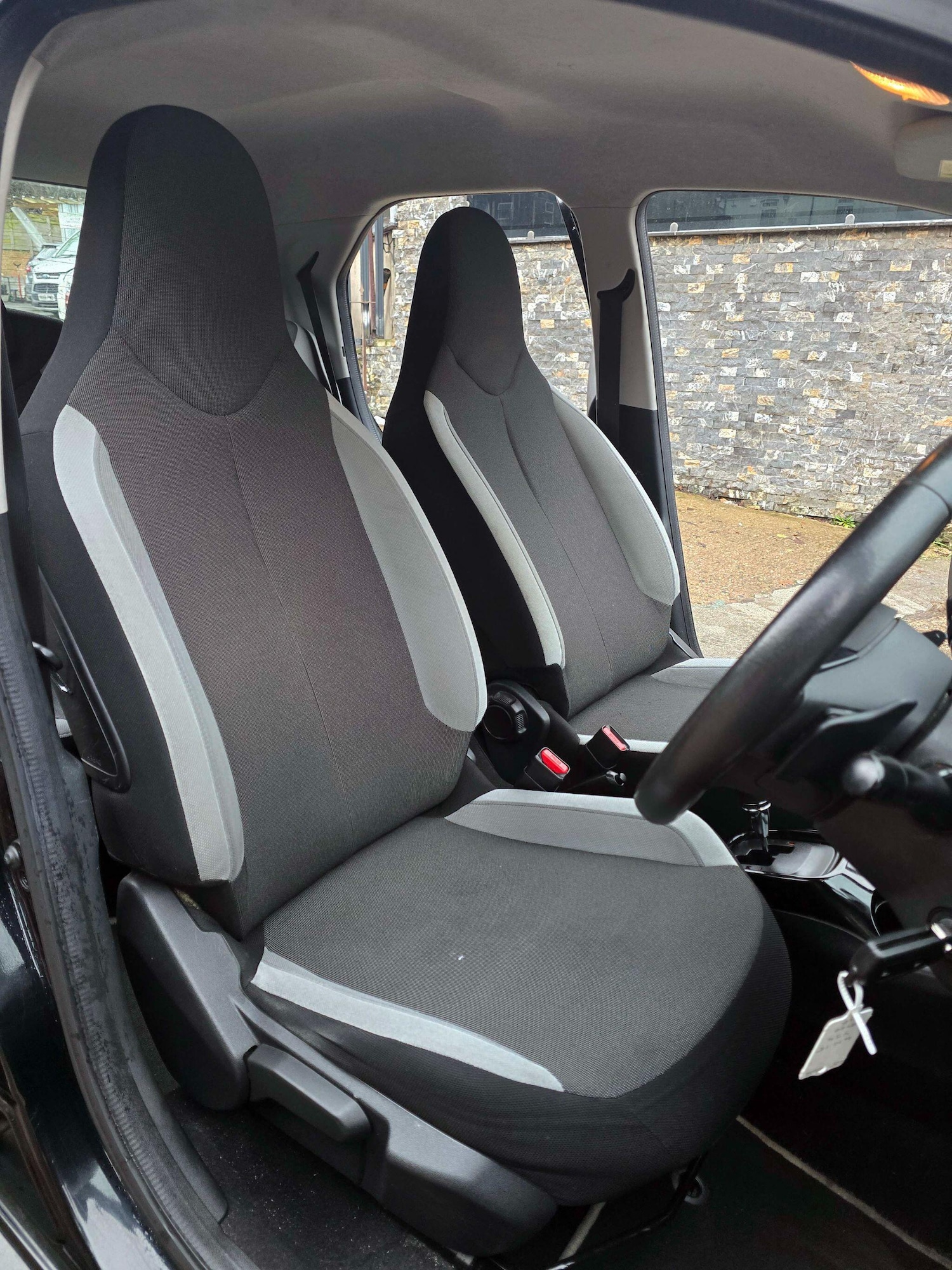 Used Toyota AYGO 2015 for sale - 77550412: Photo 21