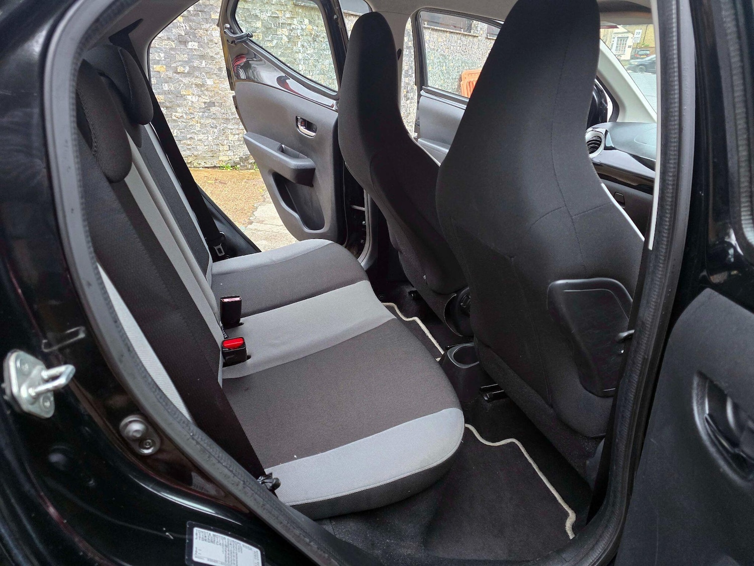 Used Toyota AYGO 2015 for sale - 77550412: Photo 24