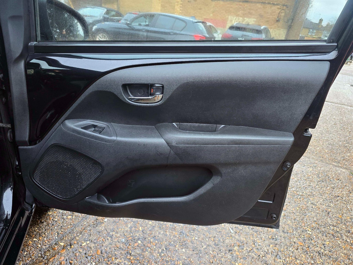 Used Toyota AYGO 2015 for sale - 77550412: Photo 9