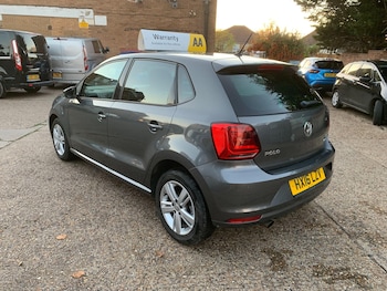 Used Volkswagen Polo 2016 for sale - 76522186: Photo