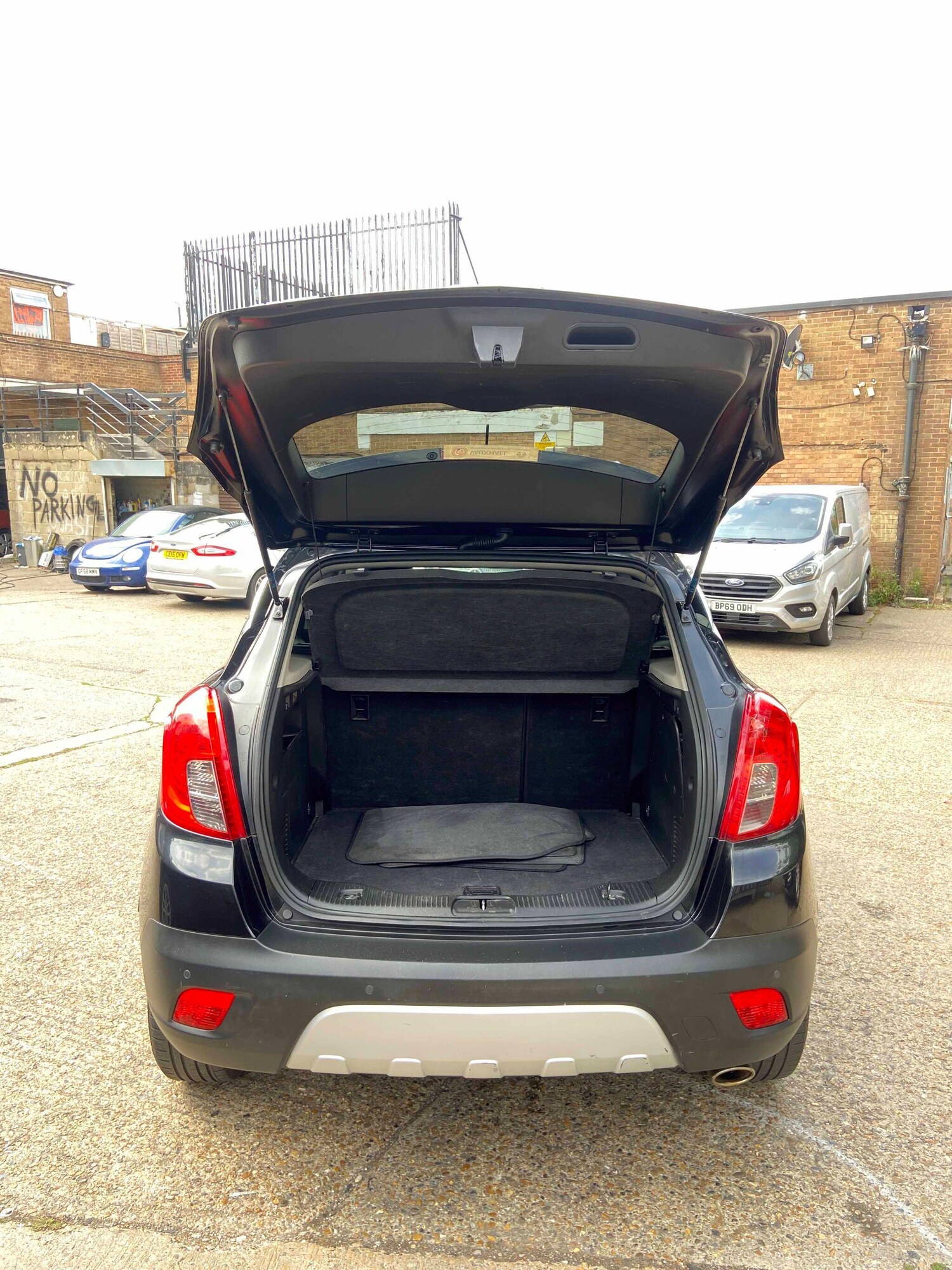 Vehicle 33