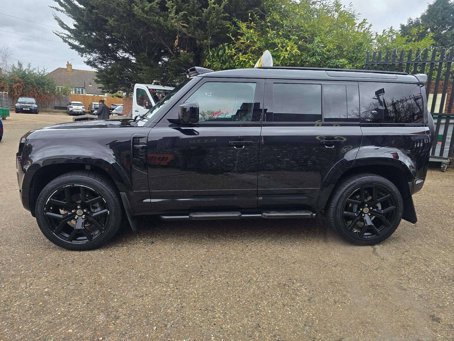 Used Land Rover Defender 110 for sale - 77695541: Photo 7