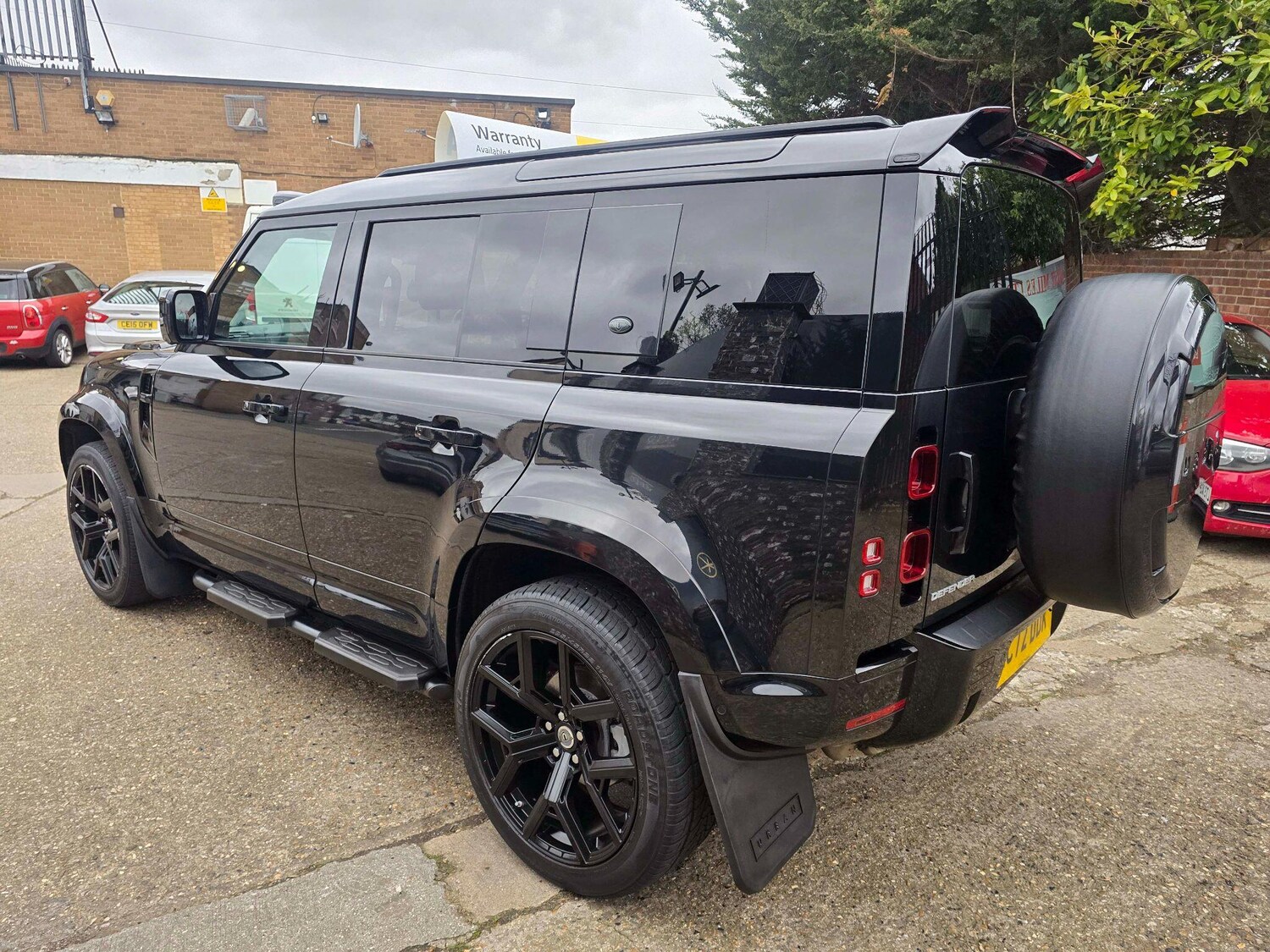 Used Land Rover Defender 110 for sale - 77695541: Photo 8