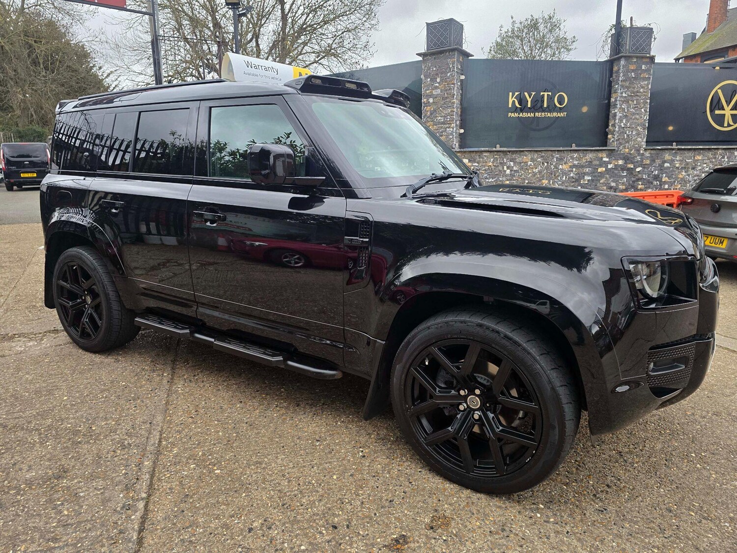 Used Land Rover Defender 110 for sale - 77695541: Photo 9