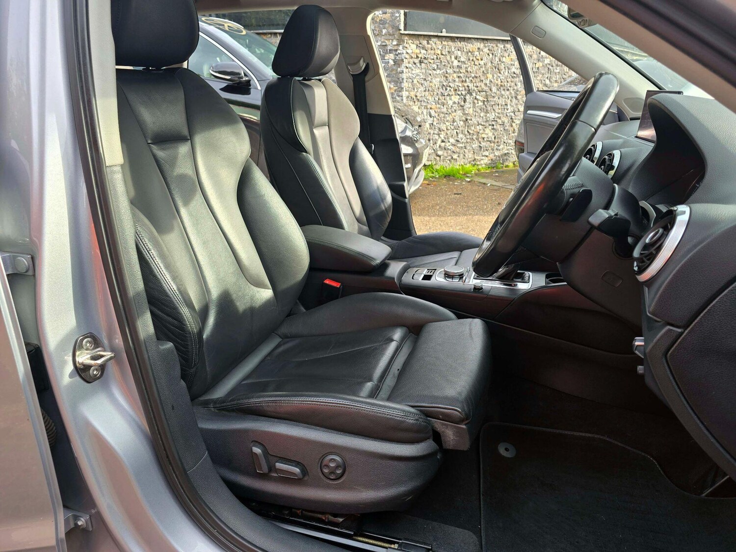 Used Audi A3 2015 for sale - 77496883: Photo 32