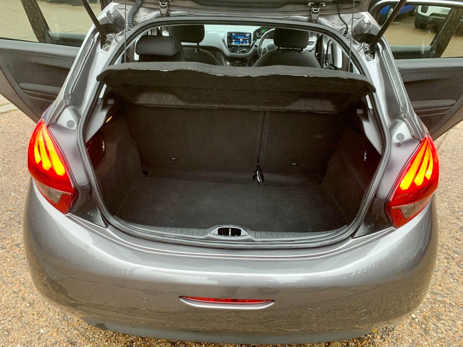 Used Peugeot 208 2019 for sale - 76592174: Photo 27