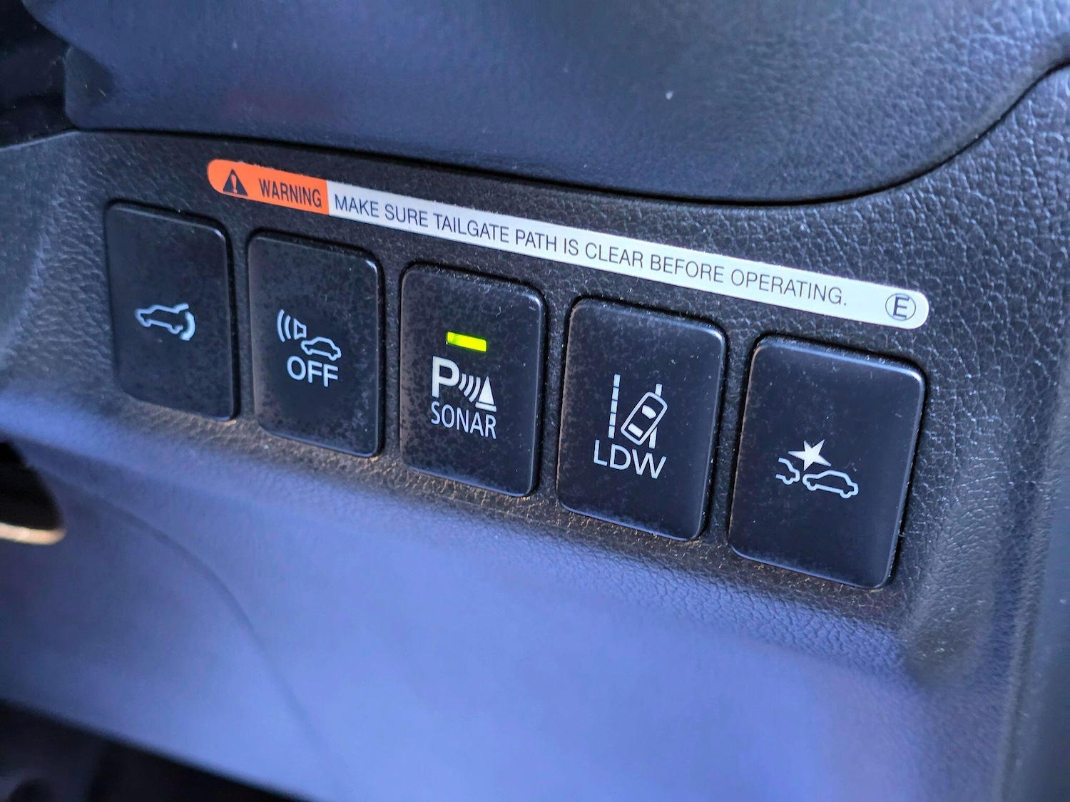 Used Mitsubishi Outlander 2016 for sale - 77982310: Photo 18