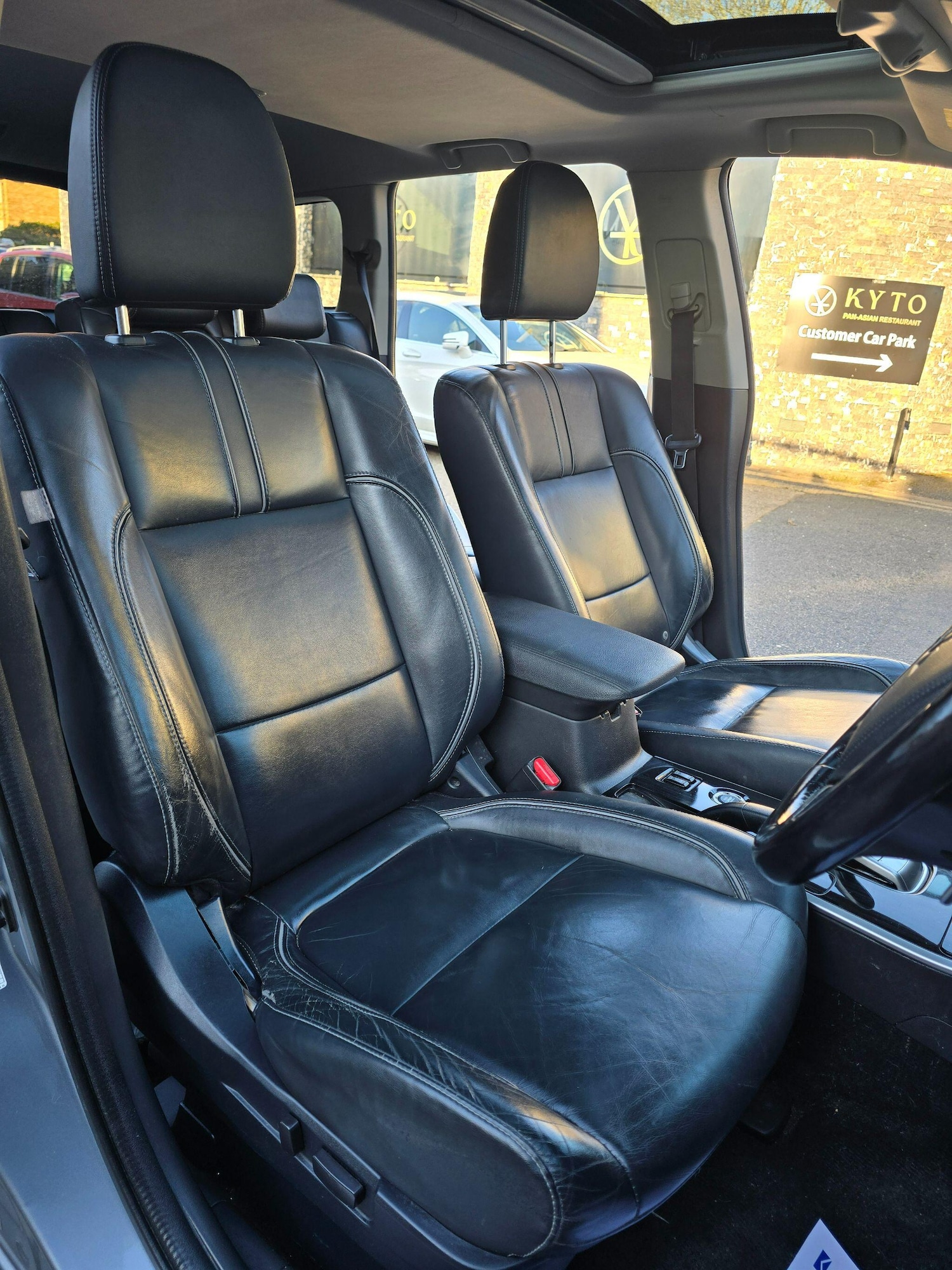 Used Mitsubishi Outlander 2016 for sale - 77982310: Photo 24