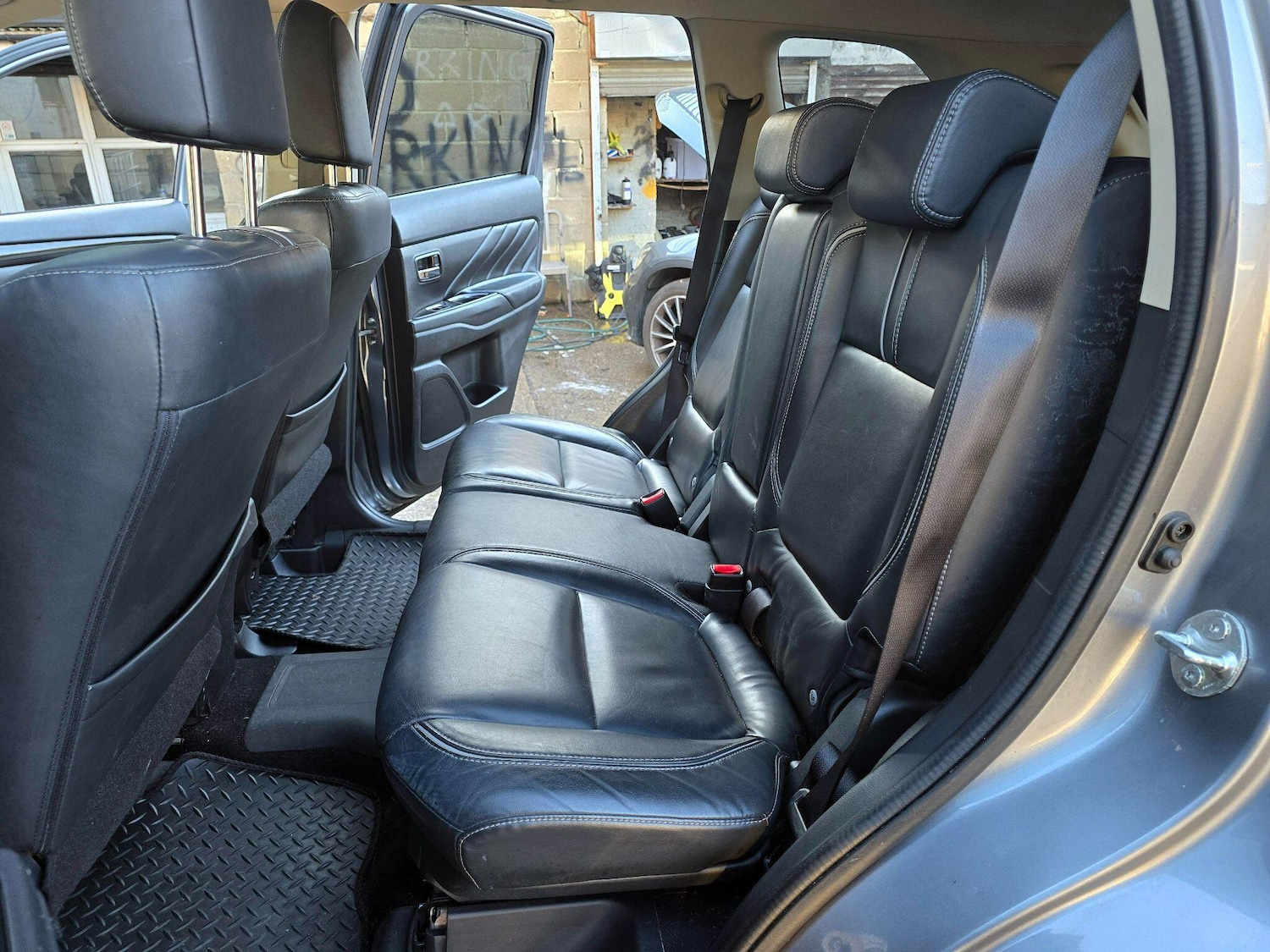 Used Mitsubishi Outlander 2016 for sale - 77982310: Photo 30