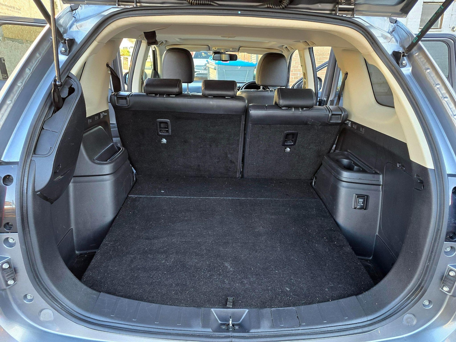 Used Mitsubishi Outlander 2016 for sale - 77982310: Photo 32